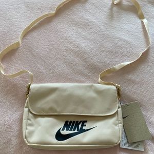 Nike FUTURA 365 SMALL CROSSBODY BAG, NWT, Cream with Black logo